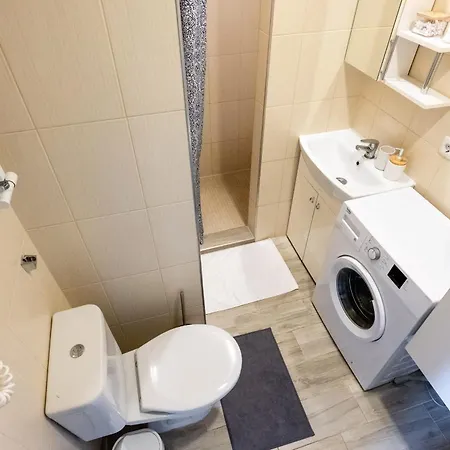 Apartment Park's Edge